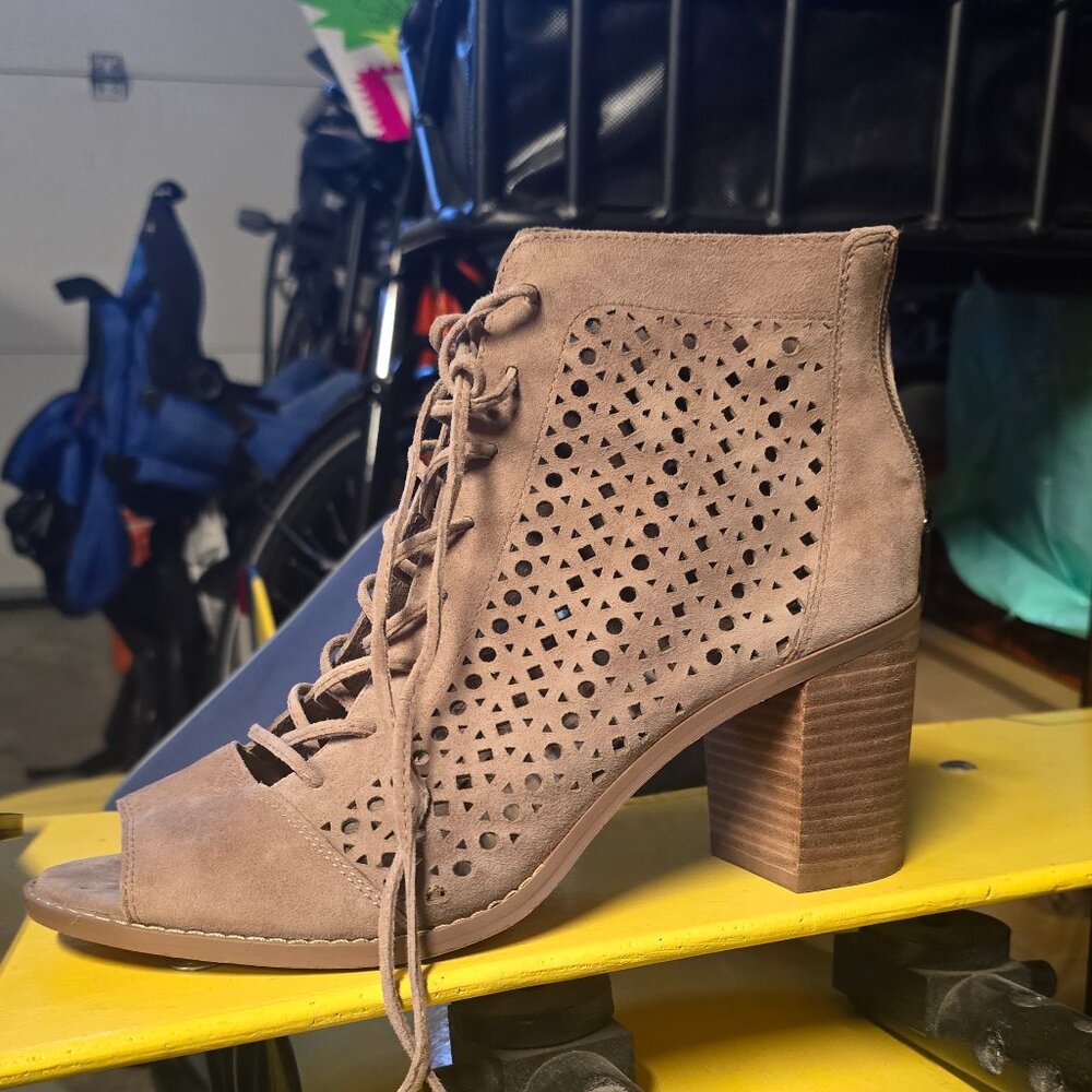 Vince camuto lave up booties